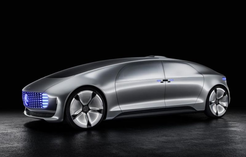 Mercedes F 015 Luxury in Motion expune maşina anului 2030 în viziunea companiei germane - Poza 1