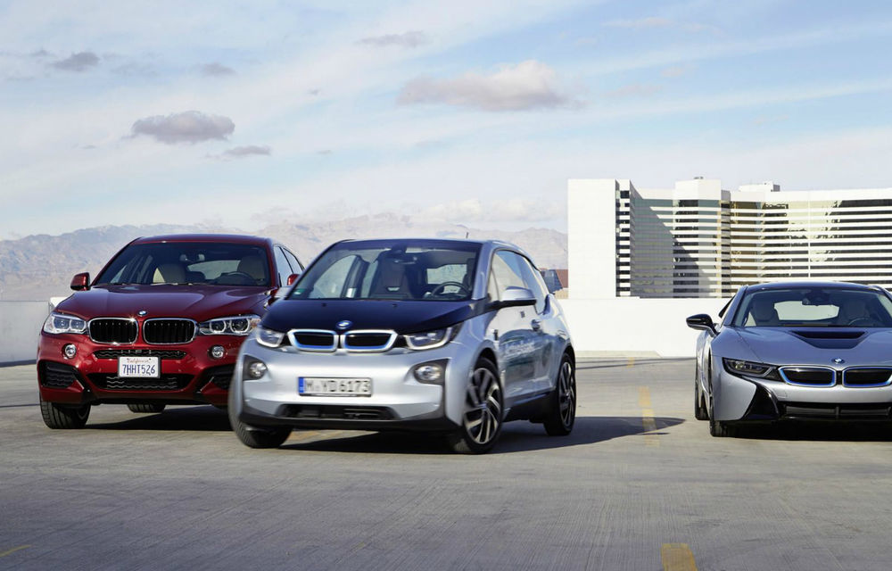 BMW a transformat i3 într-o maşină care parchează fără şofer şi evită singură obstacolele - Poza 1