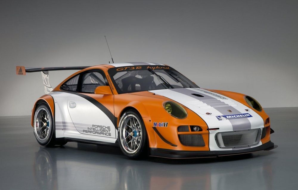 Oficial Porsche: &quot;Avem multe idei în privinţa unei versiuni hibride a lui 911&quot; - Poza 1