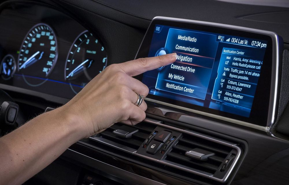 Noul BMW iDrive: viitoarele modele germane vor avea ecran tactil și funcție de recunoaștere a gesturilor - Poza 3