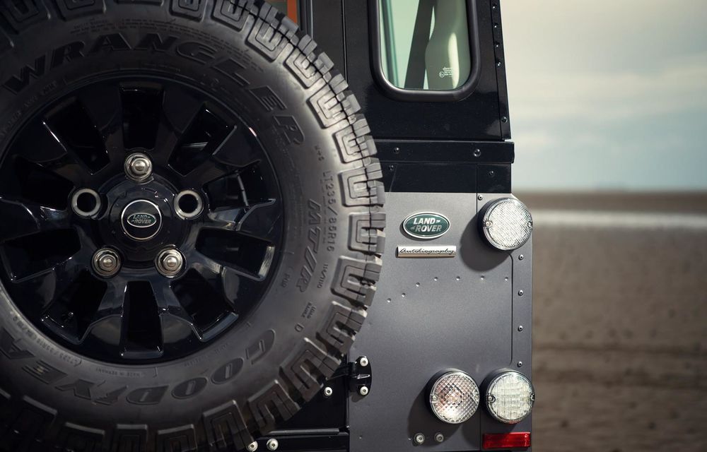 Land Rover Defender intră în ultimul an de producţie cu trei ediţii speciale - Poza 9