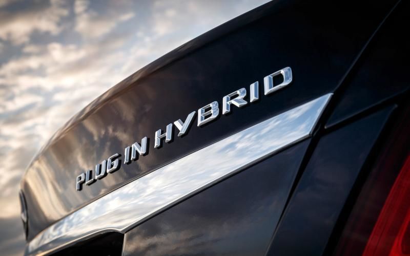 Mercedes C350 Plug-in Hybrid: noua versiune promite o autonomie electrică de 31 de kilometri - Poza 11