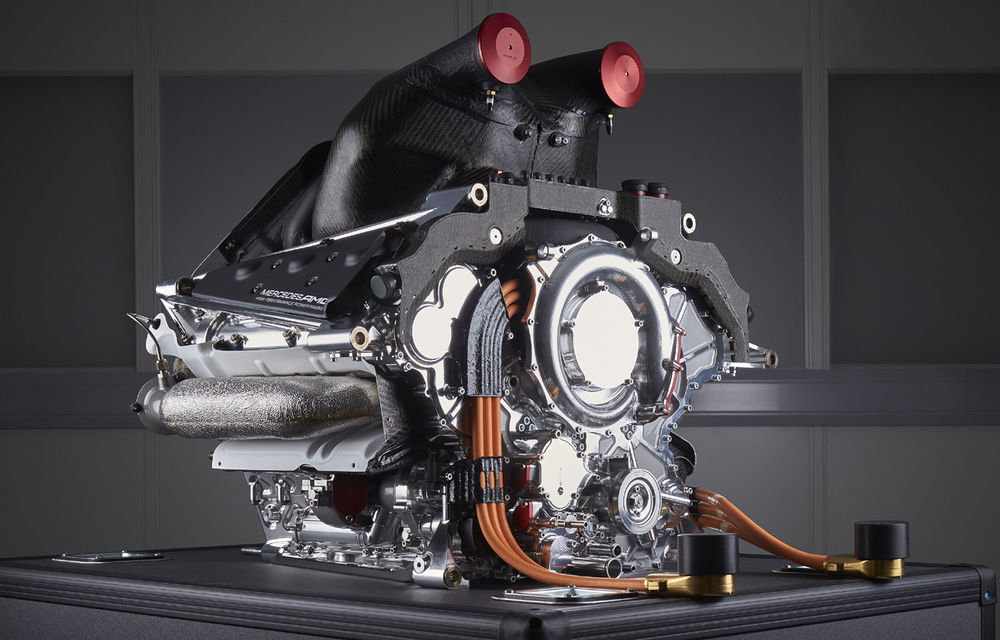 Mercedes a dezvăluit noi imagini cu noul monopost şi motorul pentru 2015 - Poza 5