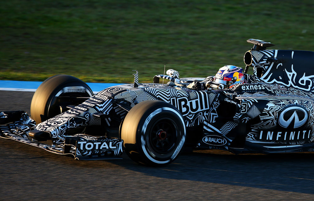 Red Bull prezintă noul monopost pentru 2015 în culori temporare pentru teste - Poza 7