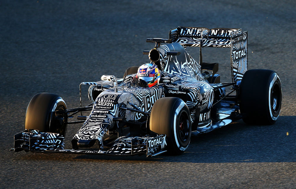 Red Bull prezintă noul monopost pentru 2015 în culori temporare pentru teste - Poza 2