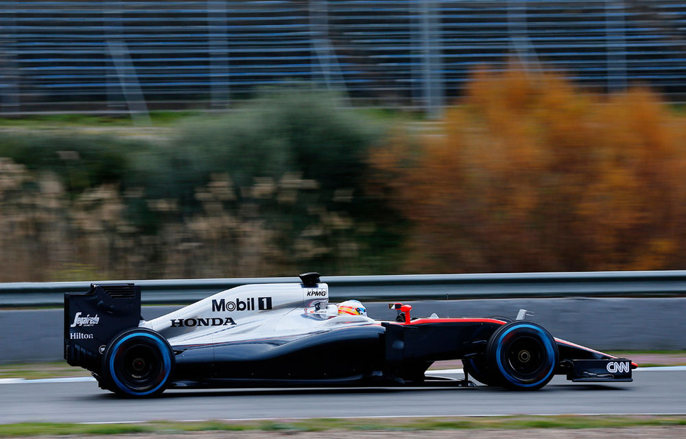 McLaren a efectuat doar câteva tururi într-o zi de teste în scop publicitar la Barcelona - Poza 1