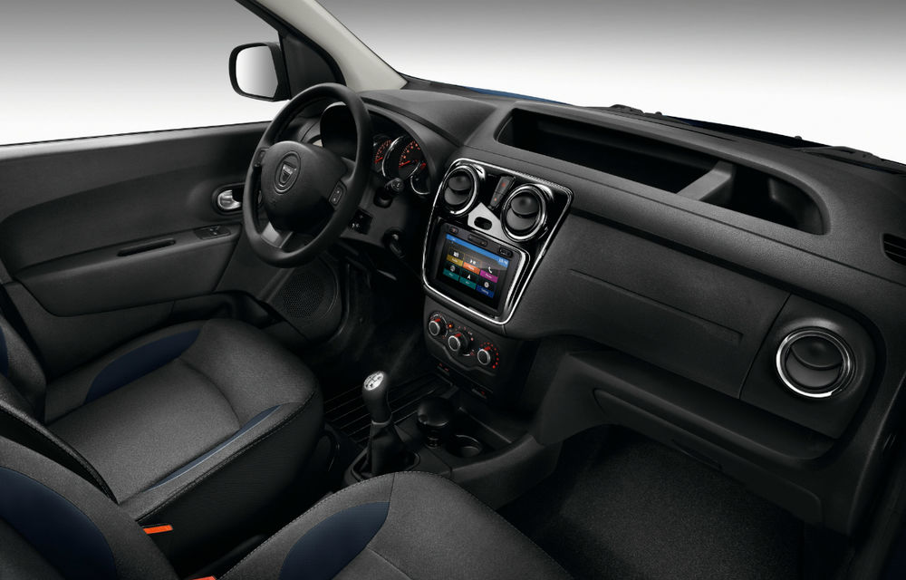 Surpriza Dacia pentru 2015: ediţii speciale aniversare 10 ani pentru toate modelele. În meniu: display color, exterior Cosmo Blue şi Media Nav Evolution - Poza 33