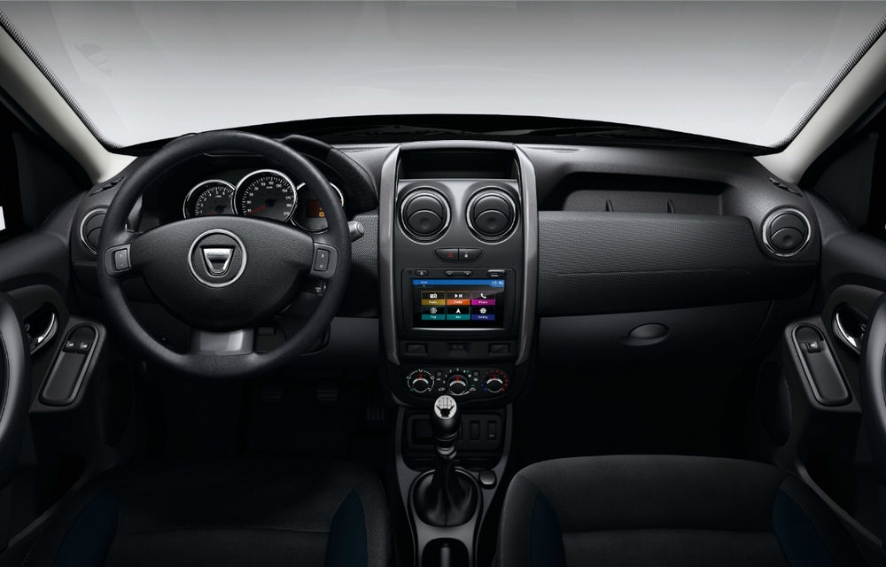 Surpriza Dacia pentru 2015: ediţii speciale aniversare 10 ani pentru toate modelele. În meniu: display color, exterior Cosmo Blue şi Media Nav Evolution - Poza 24