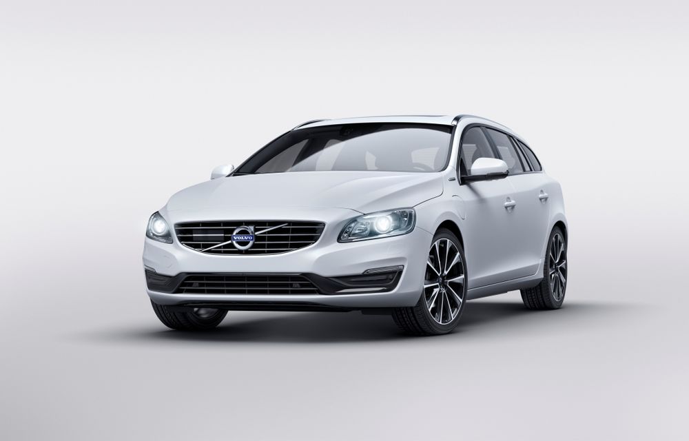 Volvo V60 D5 Twin Engine: consum mixt de 1.8 litri la sută pentru noua ediţie specială a modelului suedez - Poza 2