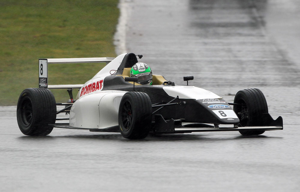 Alexandra Marinescu a testat monopostul de Formula 4 Marea Britanie - Poza 2