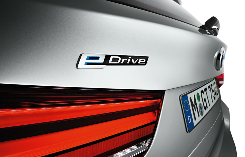 BMW X5 40e, primul SUV plug-in hybrid al mărcii, anunţă 313 CP şi 3.3 litri la sută - Poza 36