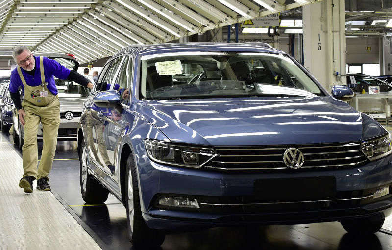 Volkswagen va acorda o primă de 5900 de euro angajaţilor săi germani - Poza 1