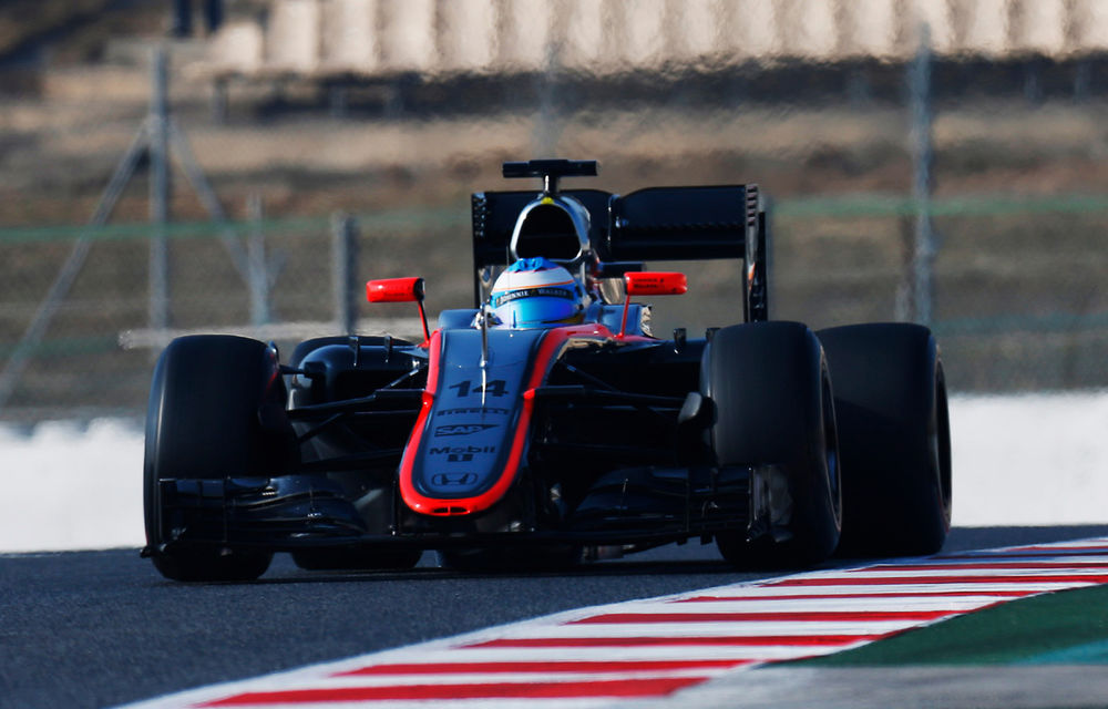 Alonso a exersat în simulator procedurile pentru calificări şi curse - Poza 1