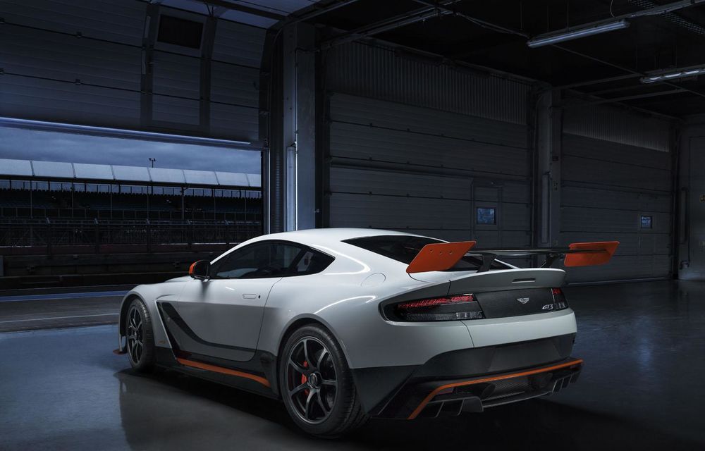 Aston Martin Vantage GT3 îşi schimbă numele în Vantage GT12 pentru a evita un conflict cu Porsche - Poza 5