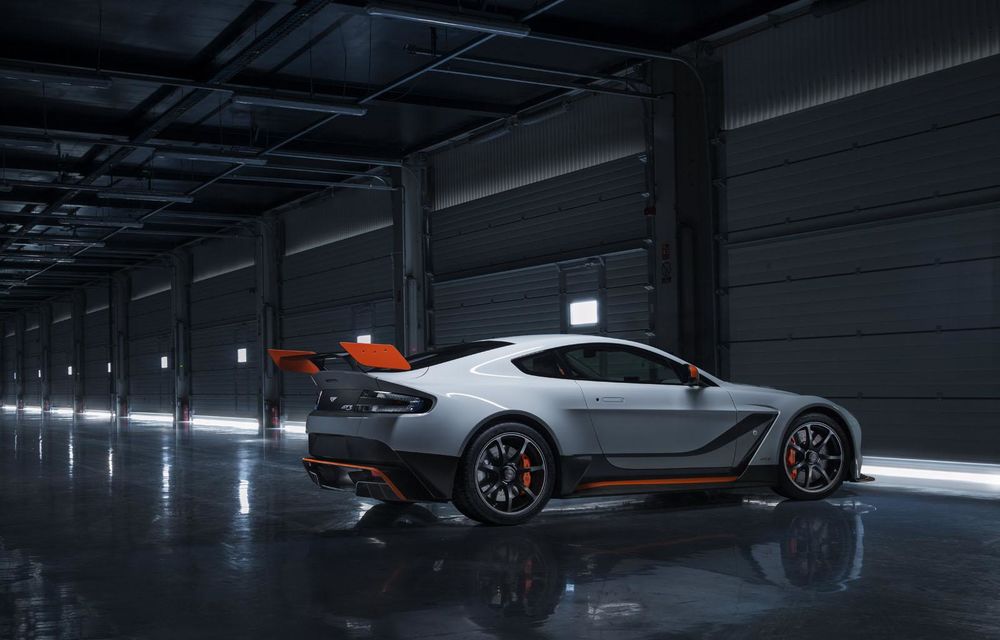 Aston Martin Vantage GT3 îşi schimbă numele în Vantage GT12 pentru a evita un conflict cu Porsche - Poza 3