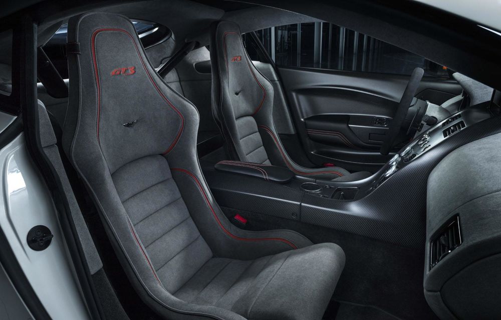 Aston Martin Vantage GT3 îşi schimbă numele în Vantage GT12 pentru a evita un conflict cu Porsche - Poza 21