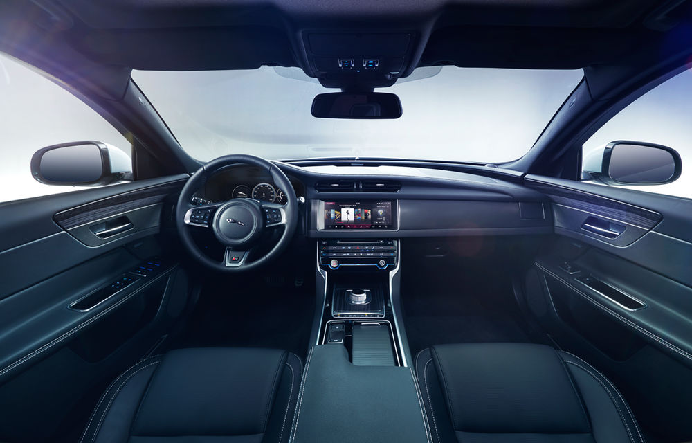 Jaguar XF: imagini oficiale cu a doua generație a berlinei premium britanice - Poza 2