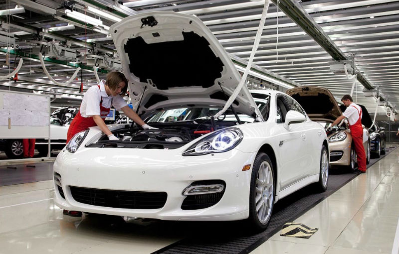 Porsche acordă o primă de 8600 de euro angajaţilor săi - Poza 1