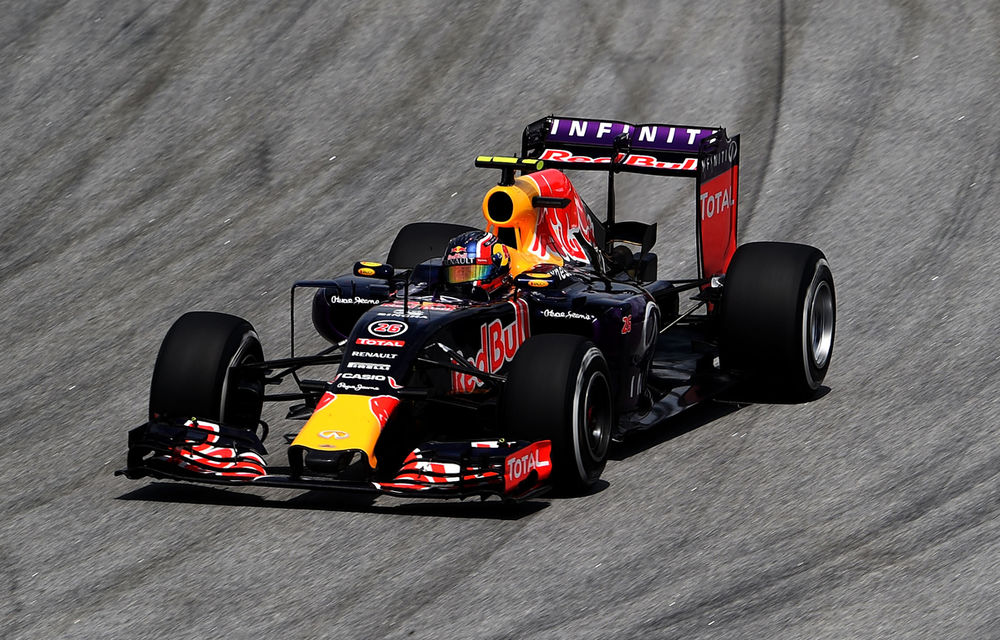Red Bull admite că are probleme şi cu şasiul, nu numai cu motorul Renault - Poza 1