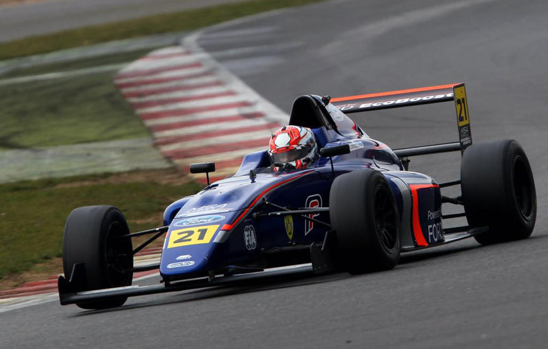 Formula 4 Marea Britanie: primele puncte pentru Florescu. Alexandra Marinescu nu a concurat - Poza 1