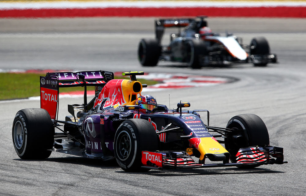 Renault anunţă setări agresive pentru motor pentru ca Red Bull să lupte cu Williams - Poza 1