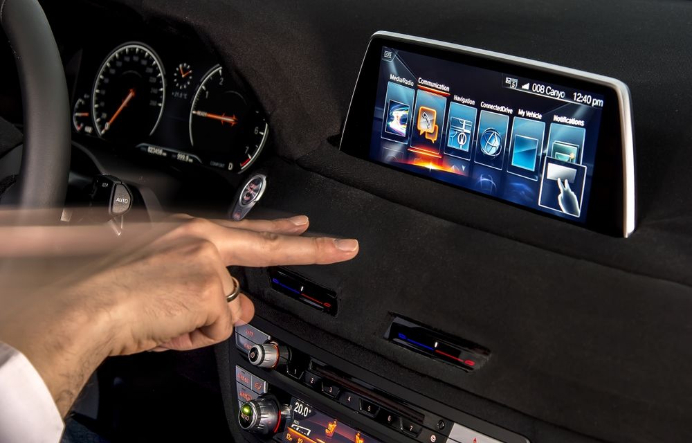 Noua generaţie BMW Seria 7 îşi dezvăluie tehnologiile de top într-o primă galerie foto oficială - Poza 70