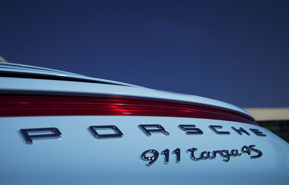 Porsche 911 Targa 4S Exclusive, ediţie specială cu influenţe retro - Poza 13
