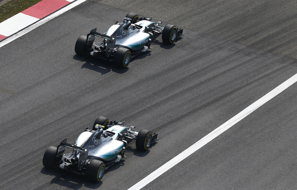 Rosberg admite că nu-l poate opri pe Hamilton în curse - Poza 1