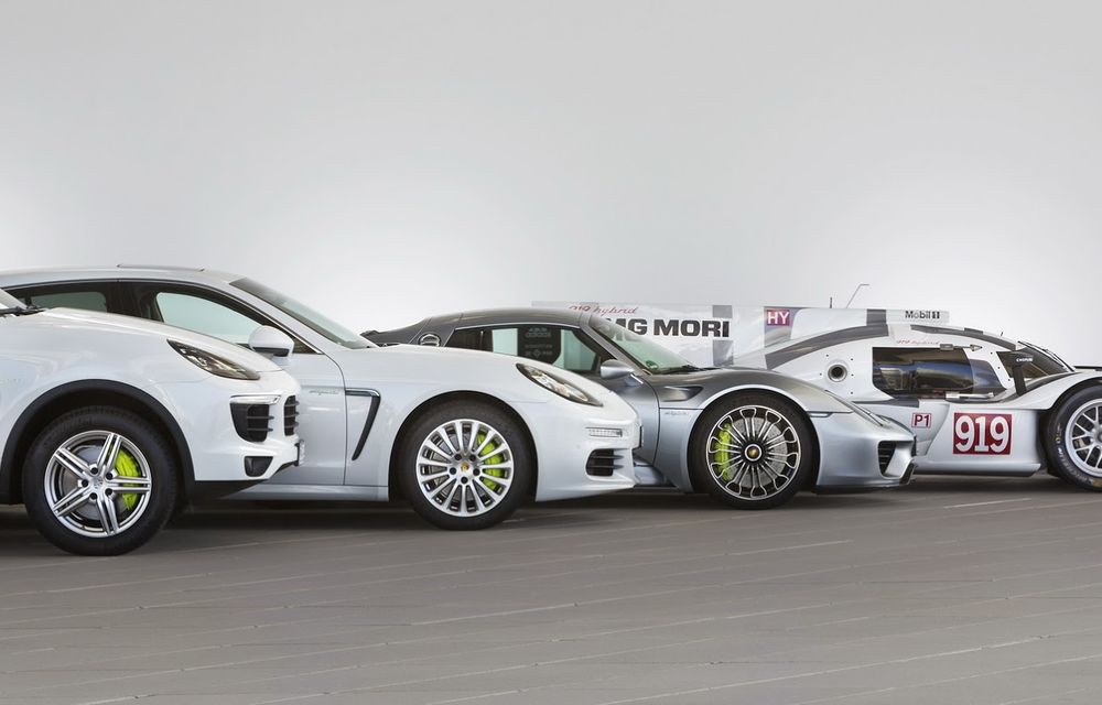 Porsche 918 Spyder le va mulţumi celor 10 milioane de fani de pe Facebook cu o călătorie de 1000 km - Poza 3