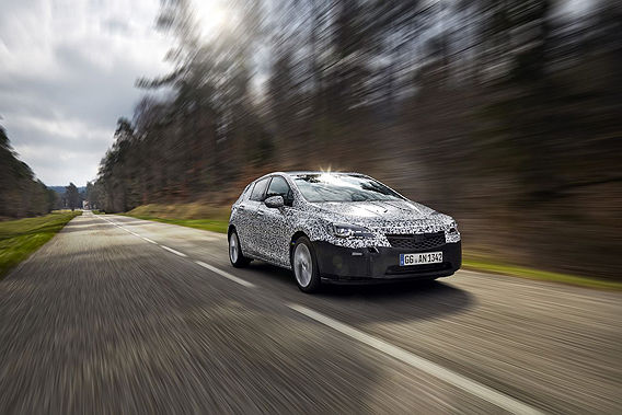 Opel Astra primeşte o nouă generaţie: primele imagini ale noului model - Poza 2