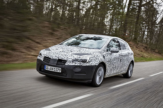 Opel Astra primeşte o nouă generaţie: primele imagini ale noului model - Poza 3