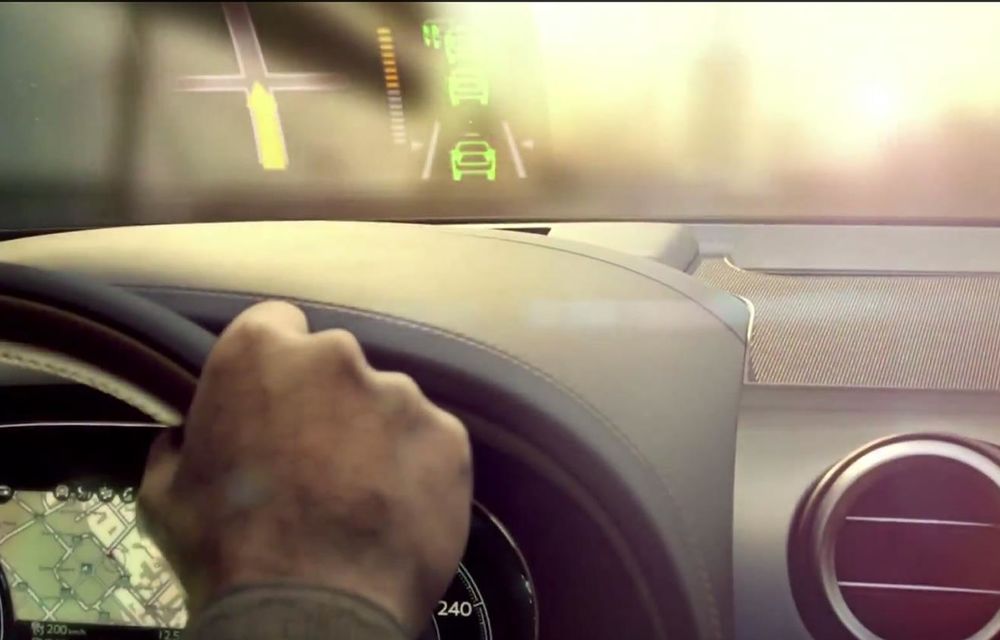 Bentley dezvăluie parţial interiorul primului său SUV într-un teaser - Poza 4