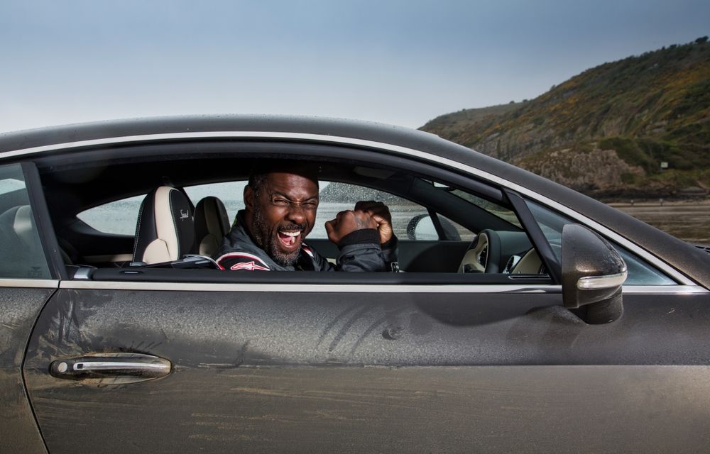 Un actor grăbit. Idris Elba doboară un record de viteză vechi de 88 de ani - Poza 4