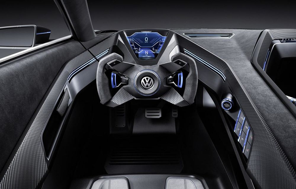 Volkswagen Golf GTE Sport Concept: un hatchback cu 400 de cai putere şi multă fibră de carbon - Poza 13