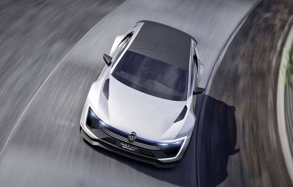 Volkswagen Golf GTE Sport Concept: un hatchback cu 400 de cai putere şi multă fibră de carbon - Poza 8