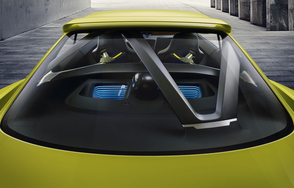 BMW 3.0 CSL Hommage: concept de design cu influențe retro prezentat la Concursul de Eleganţă Villa d'Este - Poza 18