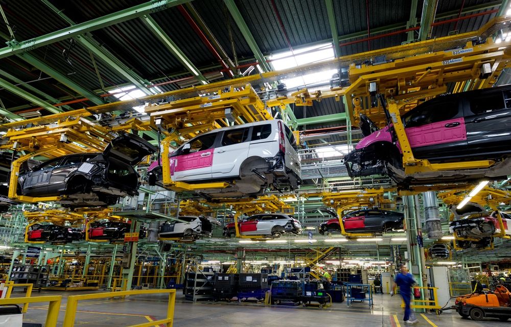 Ford a început producţia modelelor Mondeo, S-Max şi Galaxy Vignale la uzina din Valencia - Poza 3