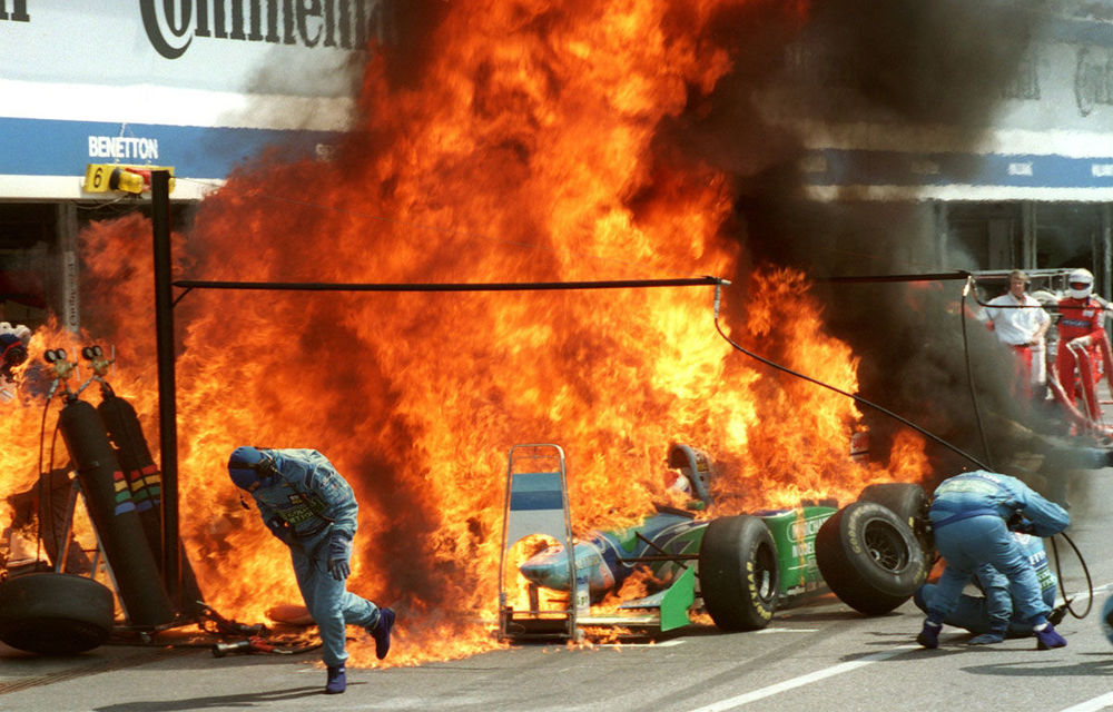 Top 10: Cele mai mari greşeli comise în pitlane în cursele de Formula 1 - Poza 1