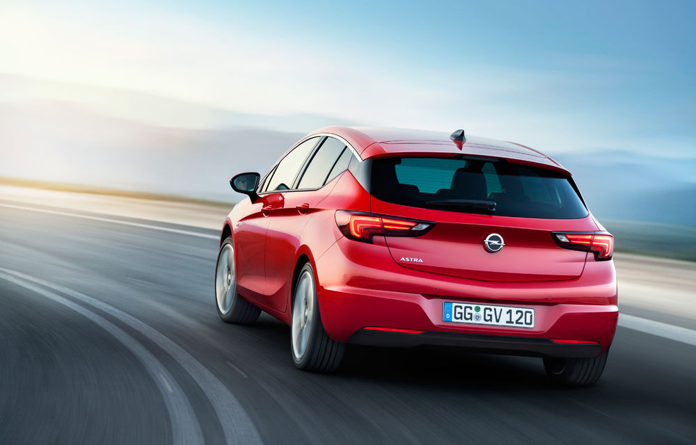 Noul Opel Astra: primele imagini și informații oficiale cu noua generație a modelului compact german - Poza 12