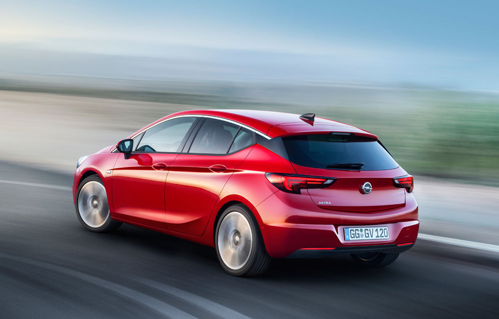Noul Opel Astra: primele imagini și informații oficiale cu noua generație a modelului compact german - Poza 18