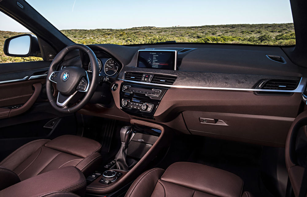 BMW X1 ajunge la a doua generaţie: mai mare, mai încăpător şi cu tracţiune faţă şi integrală - Poza 46