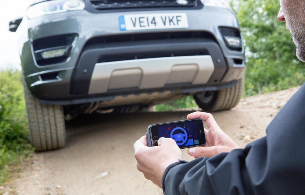 Land Rover ne promite tehnologii revoluționare: întoarcerea autonomă din trei mișcări și rularea fără șofer în off-road - Poza 5