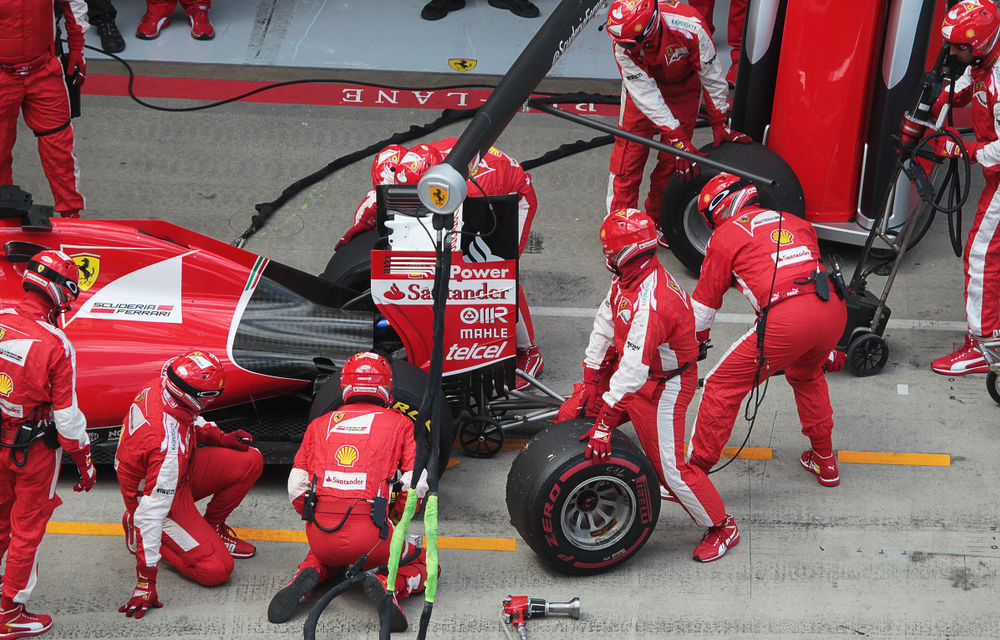Întârzierea lui Vettel la boxe, cauzată de o piuliţă &quot;stupidă&quot; - Poza 1