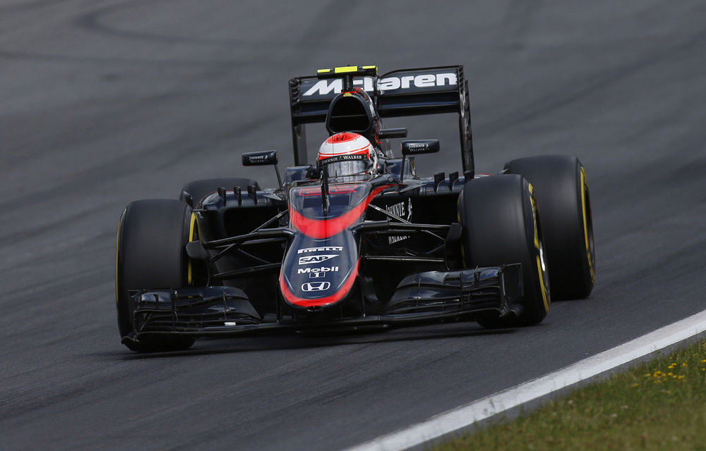 Testele McLaren cu noile update-uri aerodinamice, bulversate de accidentul lui Alonso - Poza 1