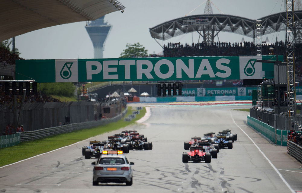 Azerbaidjan vrea să cumpere sau să sponsorizeze o echipă de Formula 1 - Poza 1