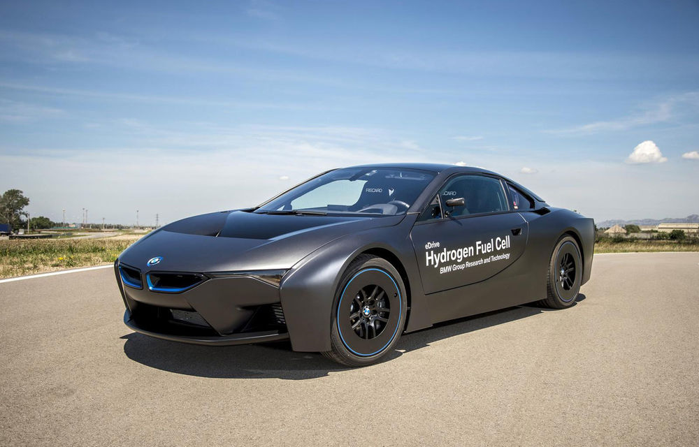 BMW i8 Hydrogen Fuel Cell, prototipul care testează tehnologia de propulsie cu hidrogen - Poza 1