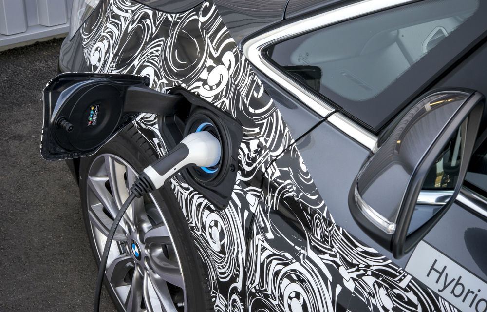 EXCLUSIV: Între hidrogen, apă şi maşini. Am testat tehnologiile maşinilor BMW de mâine - Poza 64