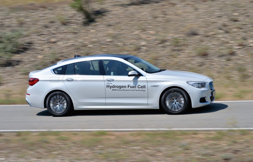 EXCLUSIV: Între hidrogen, apă şi maşini. Am testat tehnologiile maşinilor BMW de mâine - Poza 5