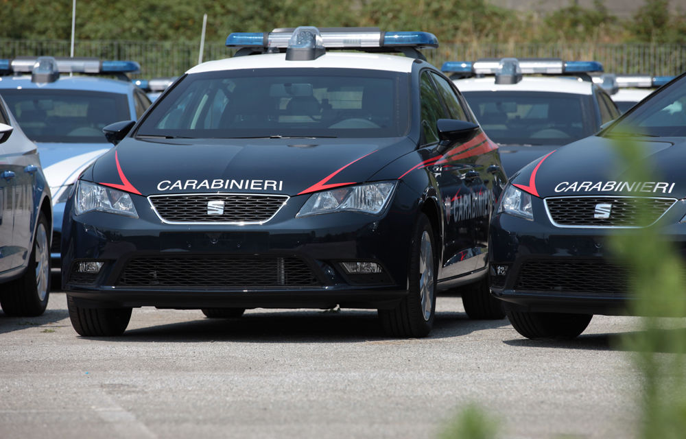 Poliția italiană trădează industria auto locală: forțele de ordine vor conduce 4000 de exemplare Seat Leon - Poza 3