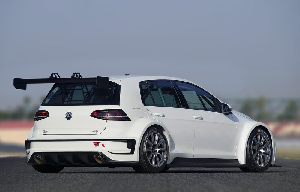 Cel mai sportiv VW Golf are 330 CP, dar nu îl poţi comanda în showroom-uri - Poza 3